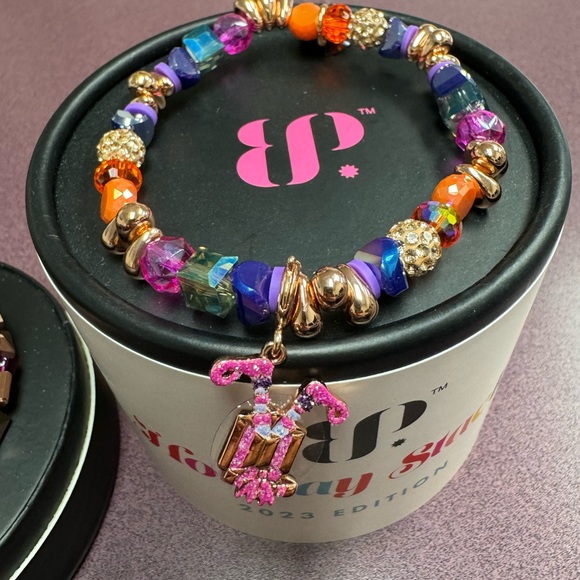 Santa’s Workshop Elves, 2023 Holiday Stack - Picture 2 of 5